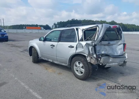 2009 Ford Escape Xlt z USA, uszkodzony, nr VIN 1FMCU93G09KB54459